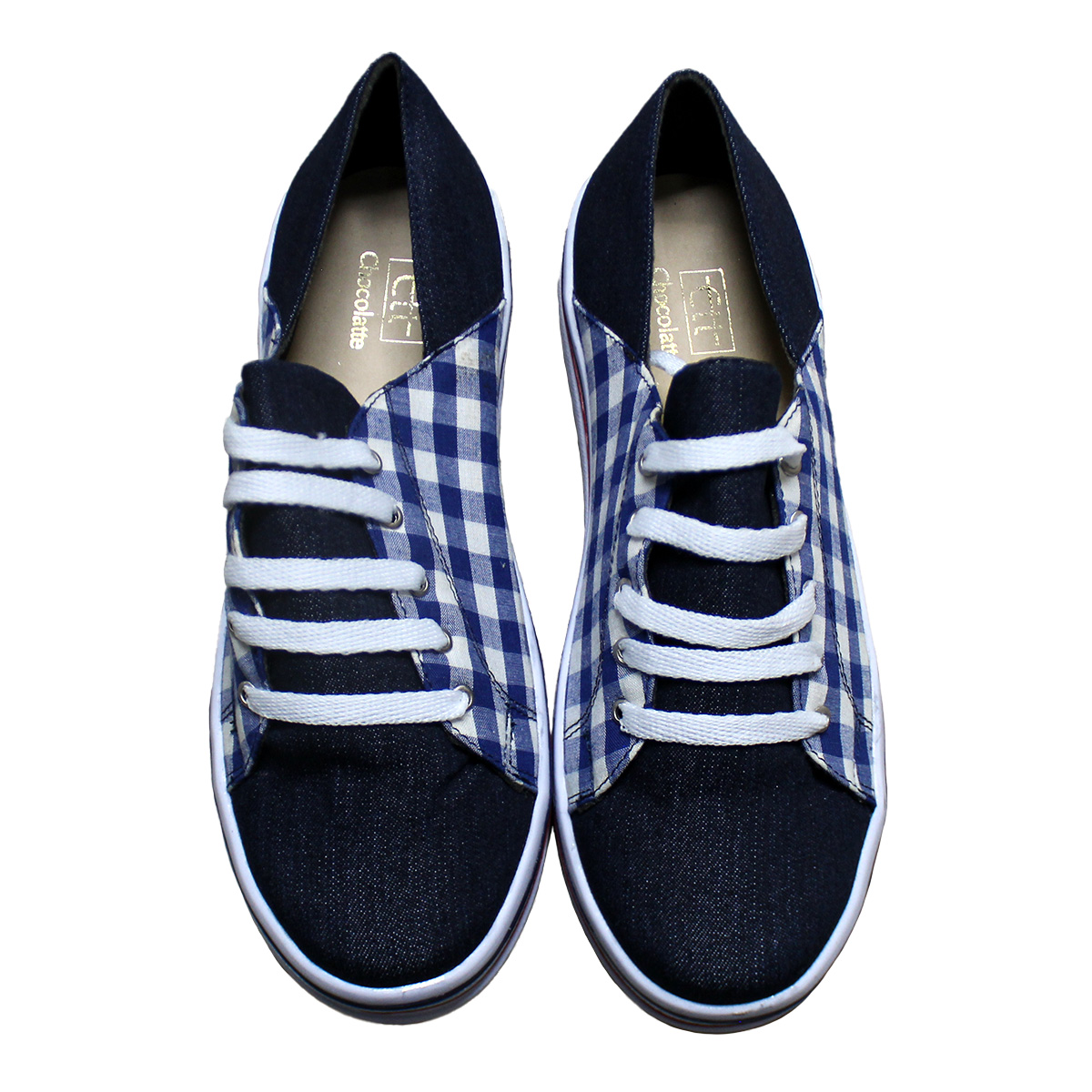 Imagen real de Tenis de mujer color azul con cuadros y suela blanca guesa