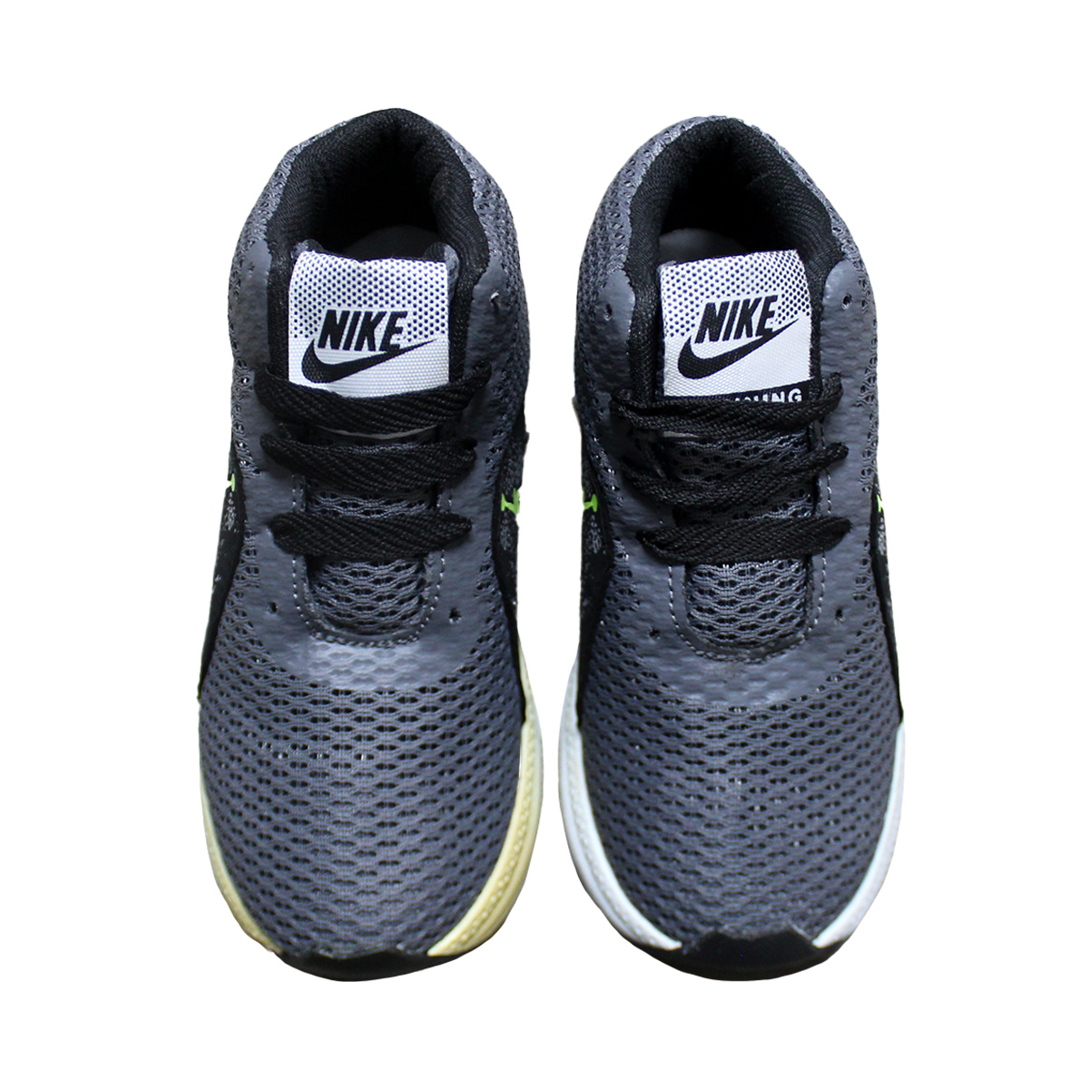 Imagen real de Tenis de niño, gris con negro, "Tipo Nike"