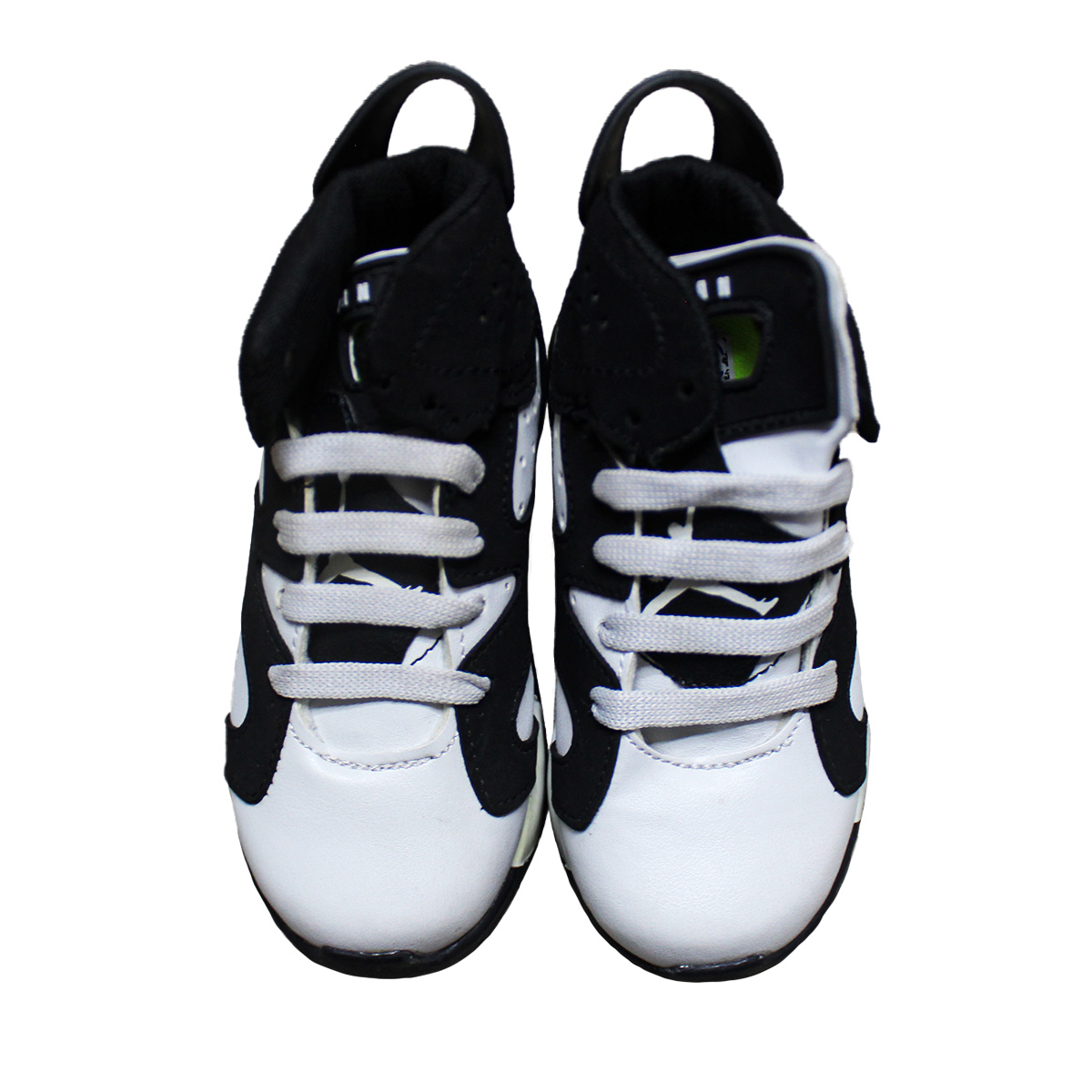 Imagen real de Tenis de niño, tipo botin, balnco con negro