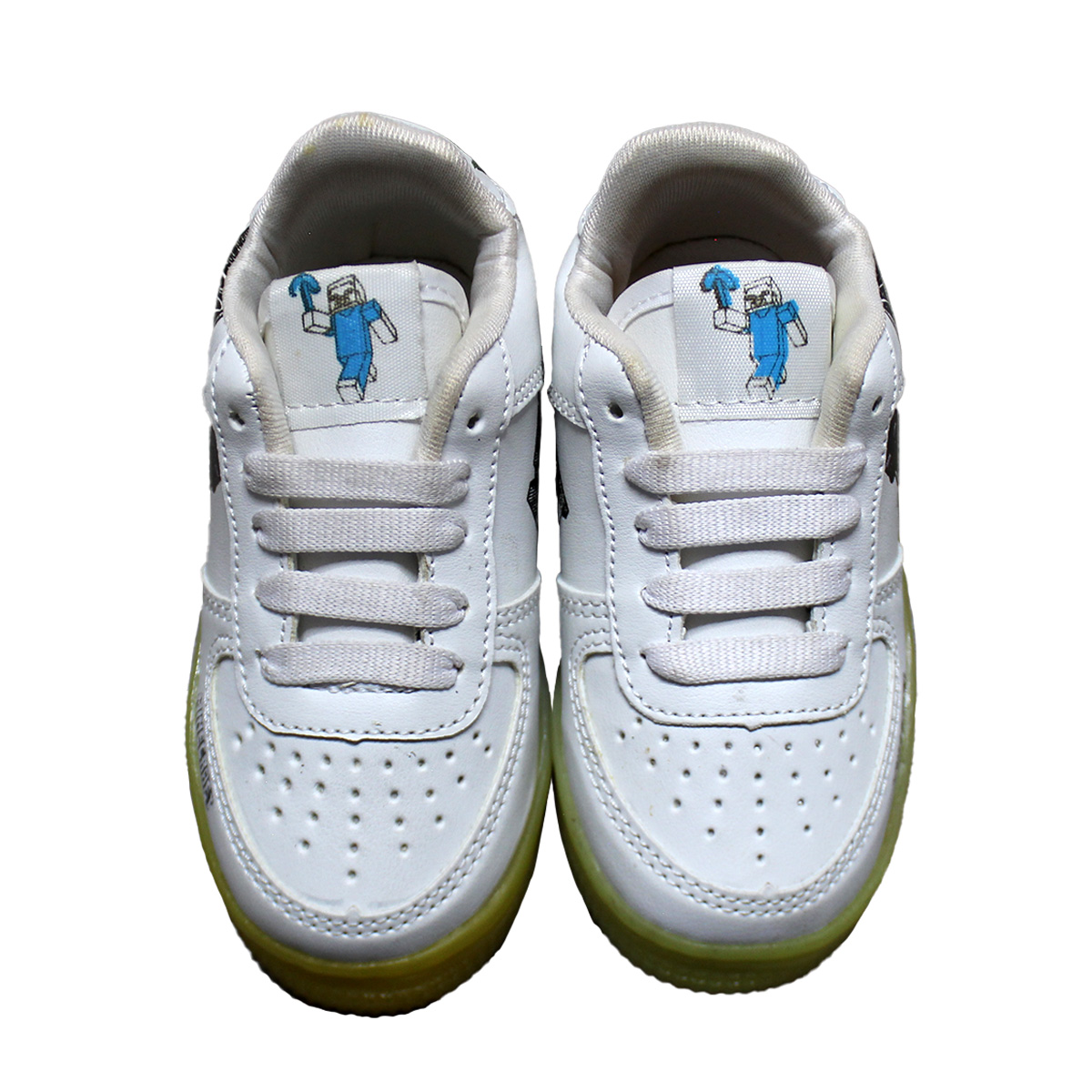 Imagen real de Tenis de niño, blanco con suela amarilla "Minecraf"