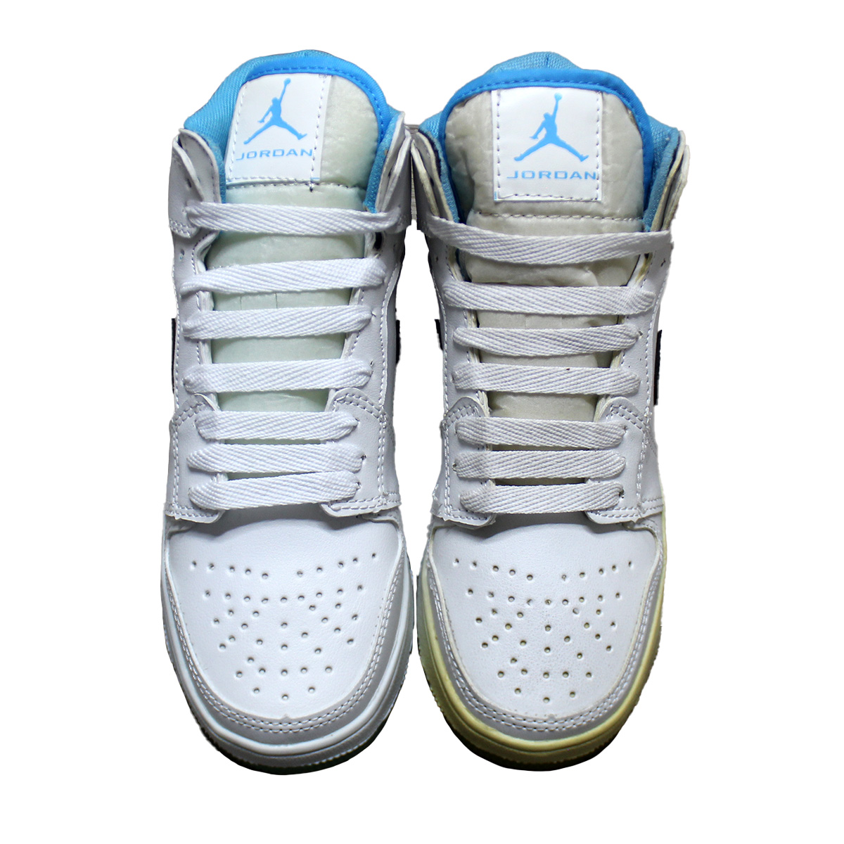 Imagen real de Tenis de hombre, tipo botin blanco "Tipo Nike"