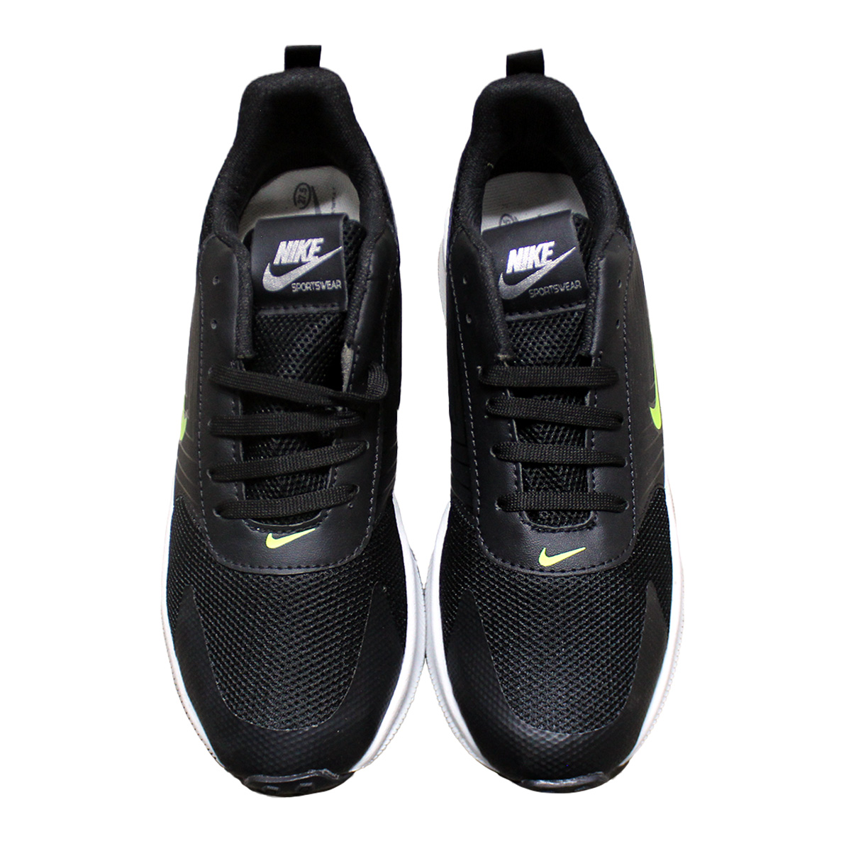 Imagen real de Tenis de hombre, negros "Tipo Nike"